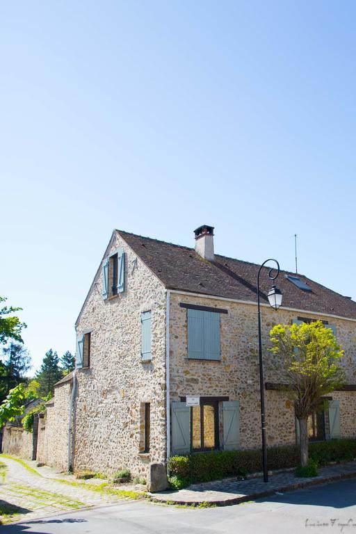 La Ferme Du Vieux Moulin Hotel Saint-Germain-les-Arpajon Exterior photo