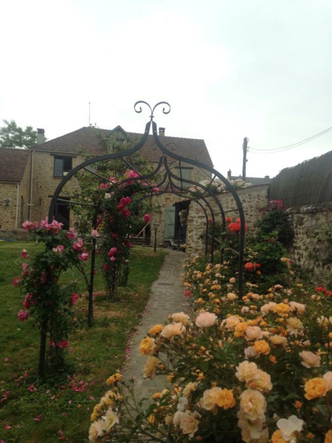 La Ferme Du Vieux Moulin Hotel Saint-Germain-les-Arpajon Exterior photo